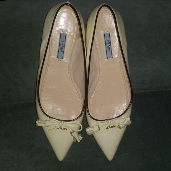 Prada Pointy-Toe Leather Flats - Picture 3 of 3